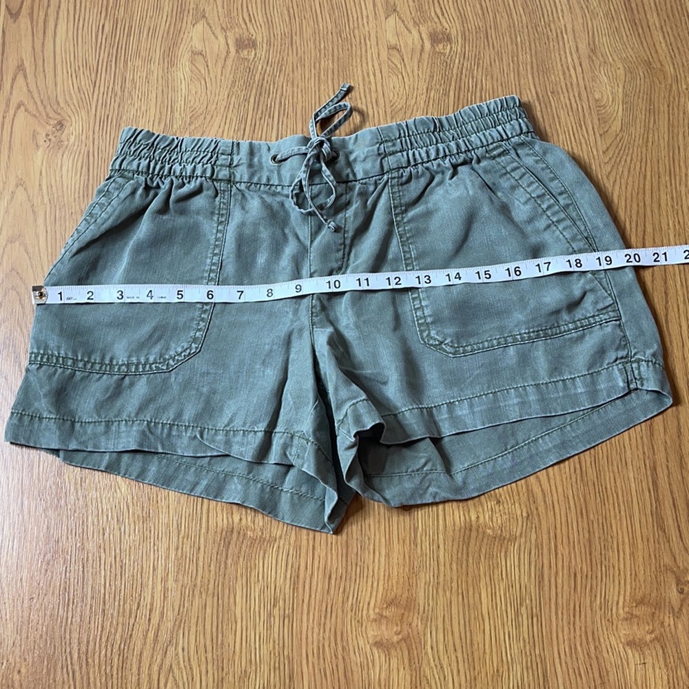 Old Navy Military Green Shorts Size Small - Picture 5 of 6
